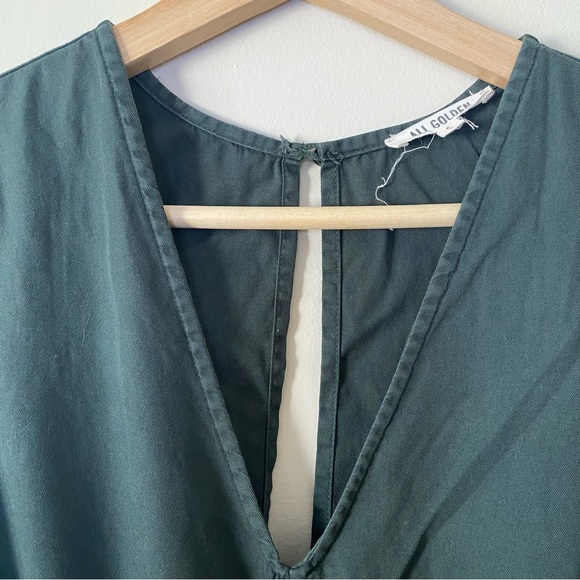 Ali Golden Slit-Back Jumper - Picture 3 of 5